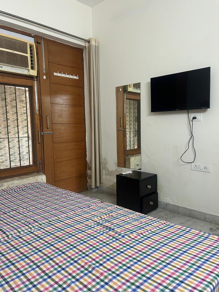 Living Room, sector 43 2 Bedroom 800 Sq.Ft. Builder Floor In Sector 43 Gurgaon 9703163