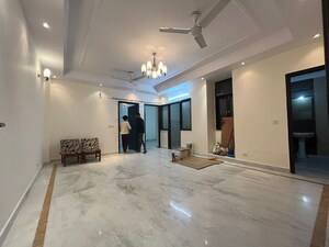3 BHK Builder Floor For Rent in Chattarpur