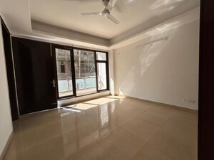 Room in 3 BHK Builder Floor at Saket – for Rent
