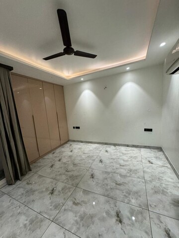 Master Bedroom in 3.5 BHK Builder Floor at Paschim Vihar – for Rent