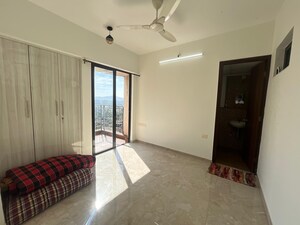 Room in 2 BHK Apartment at Lodha Palava City Lakeshore Greens, Dombivli East – for Rent