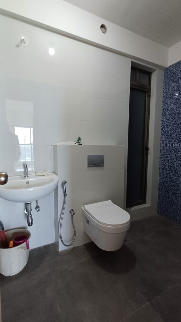 Bathroom, rajesh-raj-infinia 3 Bedroom 1095 Sq.Ft. Apartment In Malad West Mumbai 9703240
