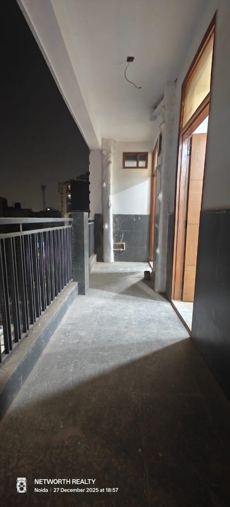 Balcony, sector 73 3 Bedroom 1500 Sq.Ft. Builder Floor In Sector 73 Noida 9703346