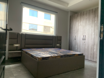 Bedroom in 2 BHK Builder Floor at Sector 56 – for Rent
