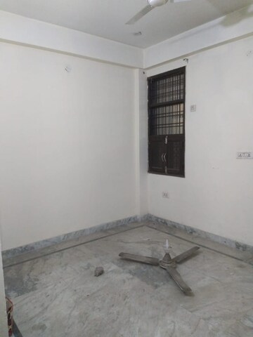 Room in 2 BHK Independent House at Sector 14 – for Rent