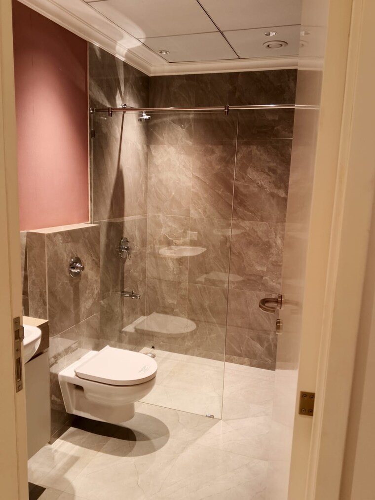Bathroom, clover-highlands 3.5 Bedroom 1800 Sq.Ft. Apartment In Kondhwa Pune 9703472