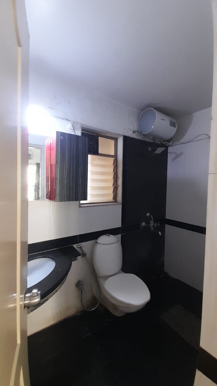 Bathroom, fortaleza-chsl 2 Bedroom 1150 Sq.Ft. Apartment In Kalyani Nagar Pune 9703476
