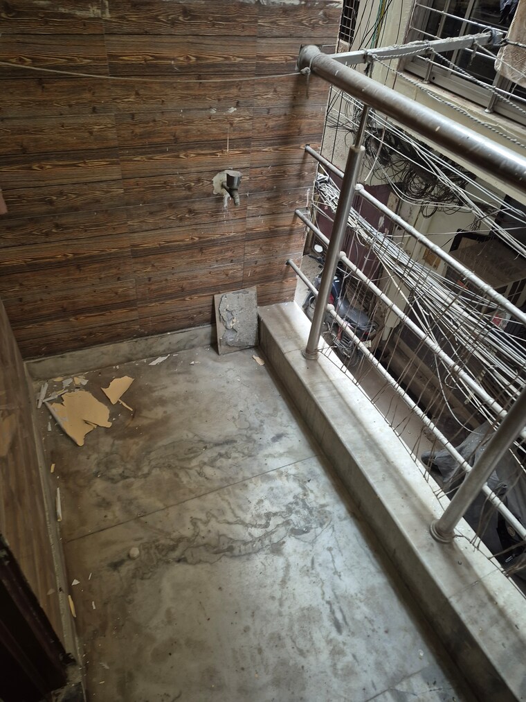 Balcony, mayur vihar 2.5 Bedroom 470 Sq.Ft. Builder Floor In Mayur Vihar Delhi 9703483