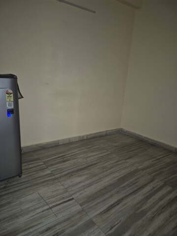 Furnished Amenities in 1.5 BHK Builder Floor at Mayur Vihar – for Rent