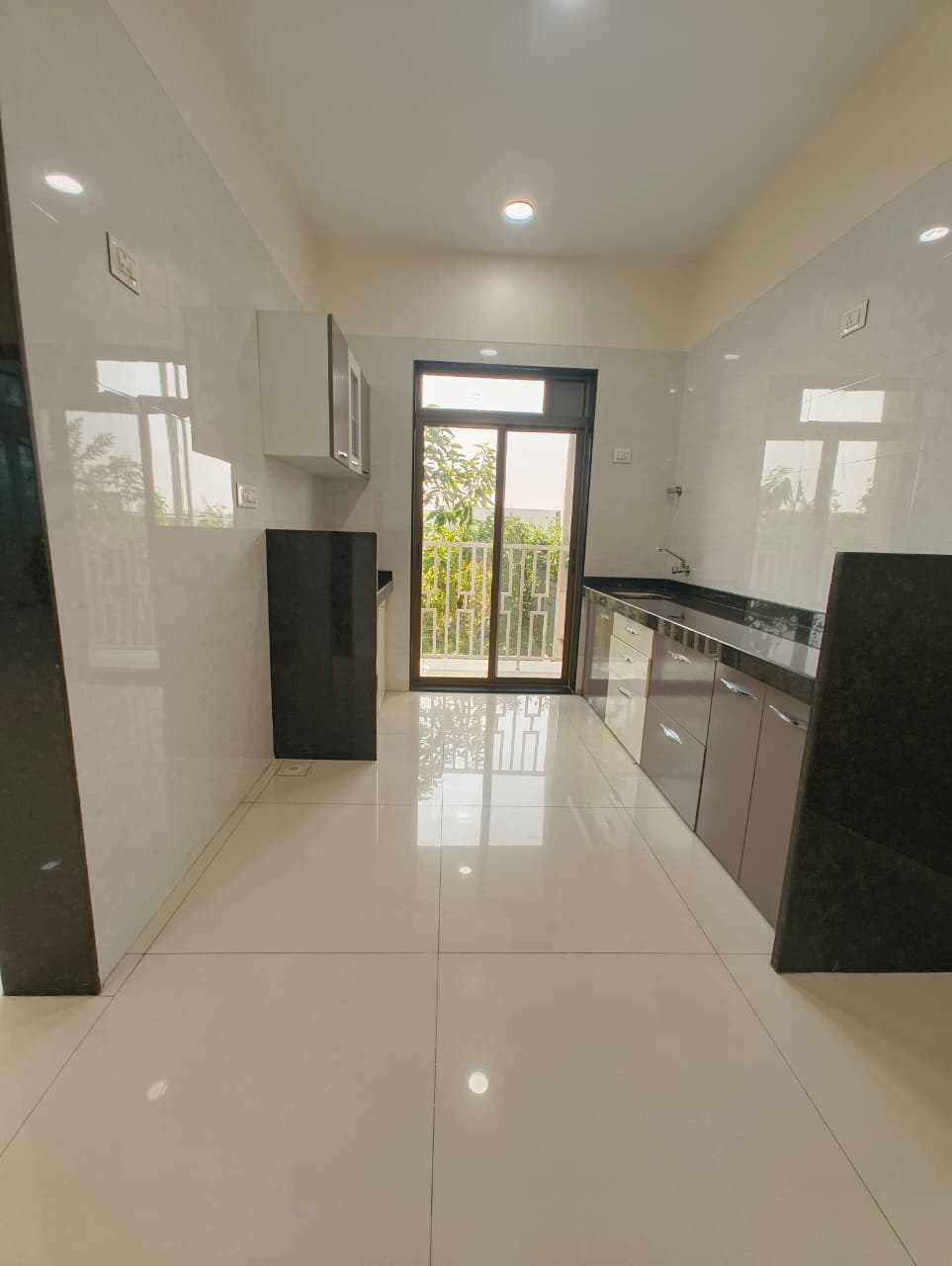 2 BHK Apartment For Sale in Deep Crown 