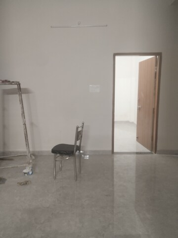 Room in 2 BHK Builder Floor at Amethi – for Rent