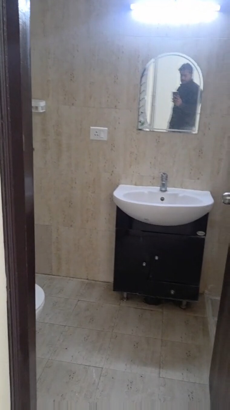 Bathroom, krishna-apra-royal-court 3 Bedroom 1855 Sq.Ft. Apartment In Sector 16 Greater Noida Greater Noida 9703497