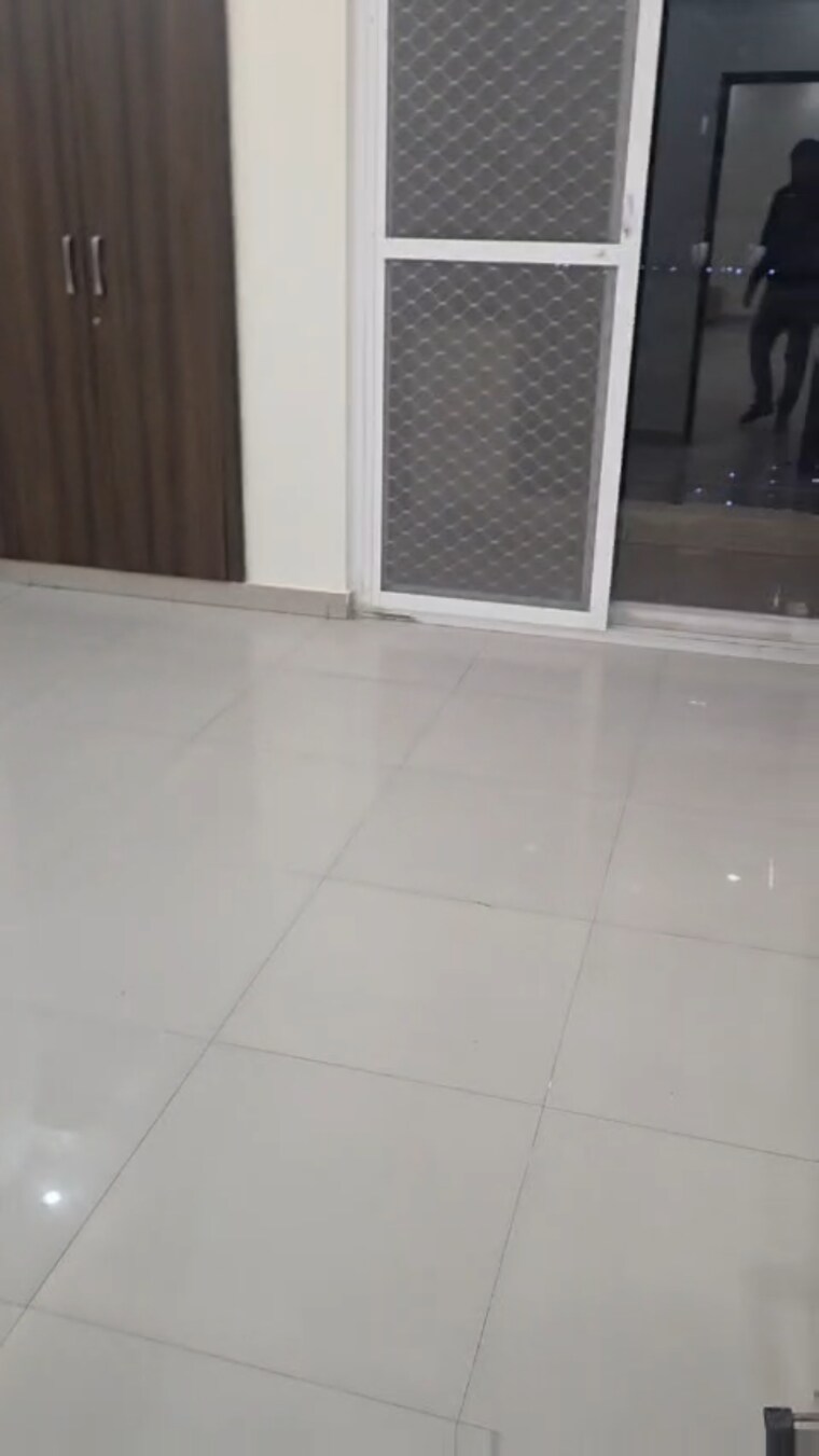 Room, krishna-apra-royal-court 3 Bedroom 1855 Sq.Ft. Apartment In Sector 16 Greater Noida Greater Noida 9703497