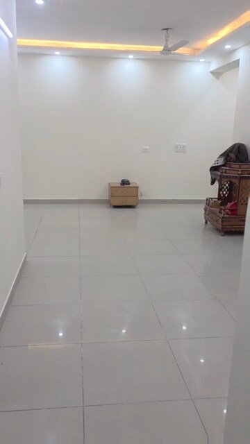 Furnished Amenities in 3 BHK Apartment at Krishna Apra Royal Court, Sector 16 Greater Noida – for Rent