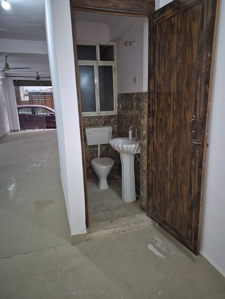 Floor Plan, mayur vihar Commercial Office Space 750 Sq.Ft. In Mayur Vihar Delhi 9703502