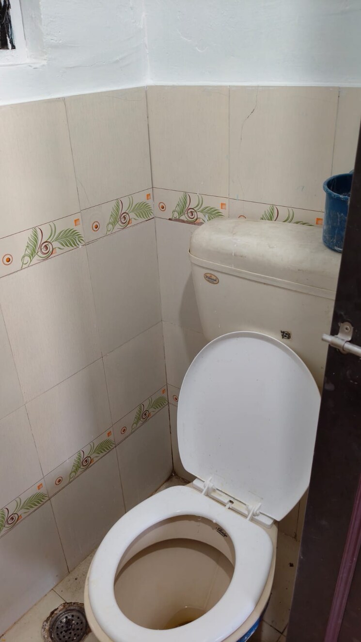 Bathroom, tingre nagar 1 Bedroom 550 Sq.Ft. Apartment In Tingre Nagar Pune 9703506