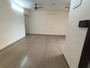 Room in 2 BHK Apartment at Dosti Group Imperia, Manpada – for Rent