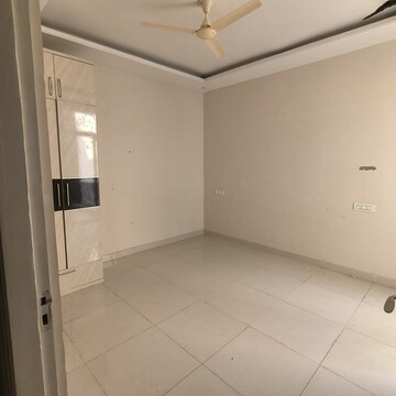 Room in 2 BHK Independent House at Shiva Enclave Zirakpur, Patiala Road – for Sale