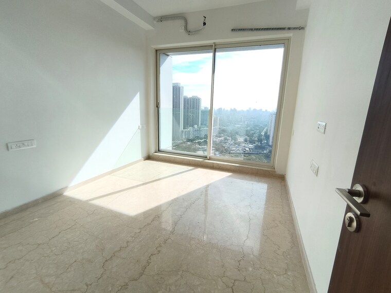 Room, hiranandani-meadows 2.5 Bedroom 1130 Sq.Ft. Apartment In Manpada Thane 9703520