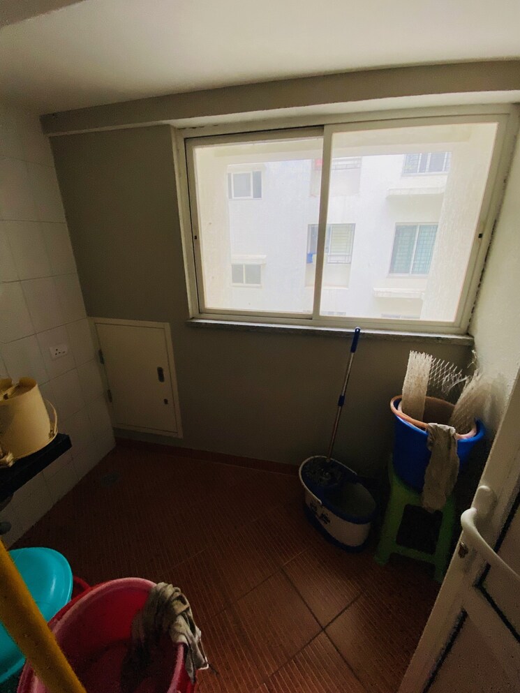 Nearby, sobha-garnet 3 Bedroom 1500 Sq.Ft. Apartment In Kondhwa Pune 9703540