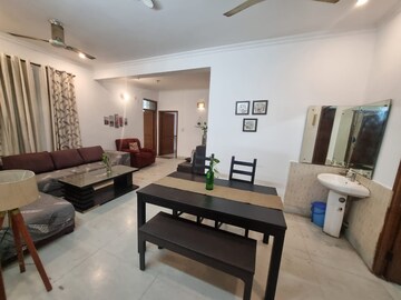 Master Bedroom in 3 BHK Builder Floor at South City 1 – for Rent