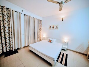 Master Bedroom in 3 BHK Builder Floor at South City 1 – for Rent