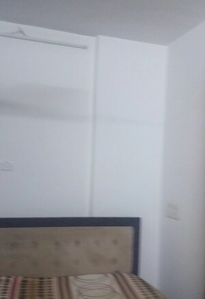 Room in 1 BHK Apartment at Mulund East – for Sale