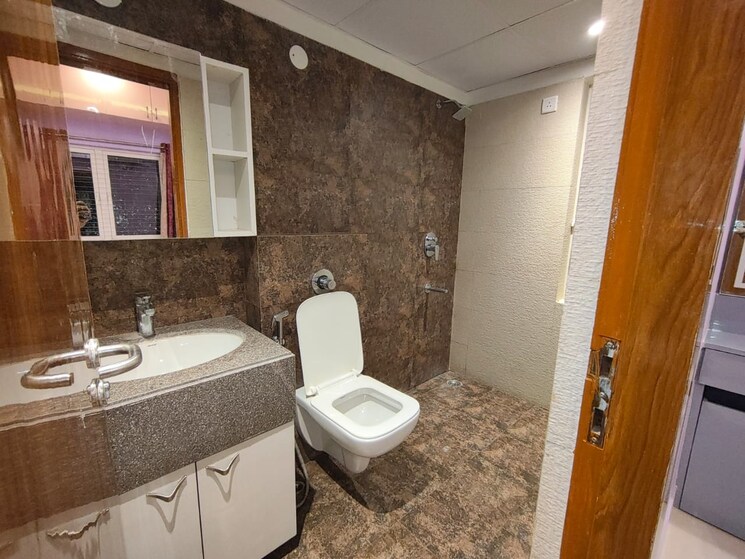 Bathroom, sristi-plaza 2 Bedroom 960 Sq.Ft. Apartment In Chinar Park Kolkata 9703580