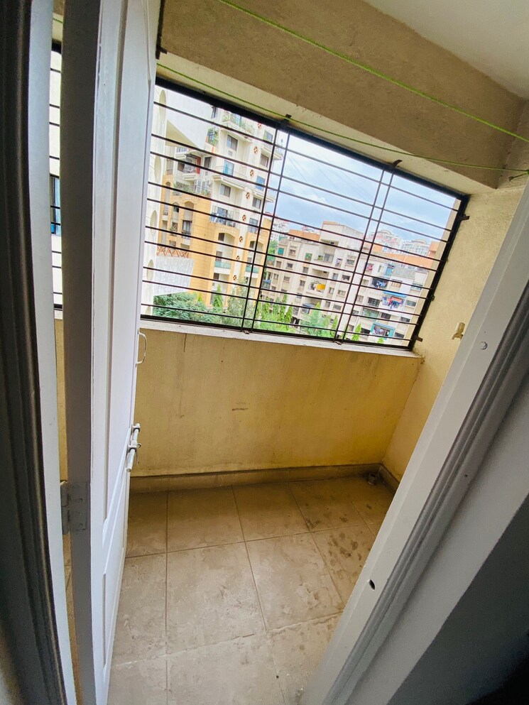 Nearby, bramha-exuberance 2 Bedroom 1150 Sq.Ft. Apartment In Kondhwa Pune 9703583