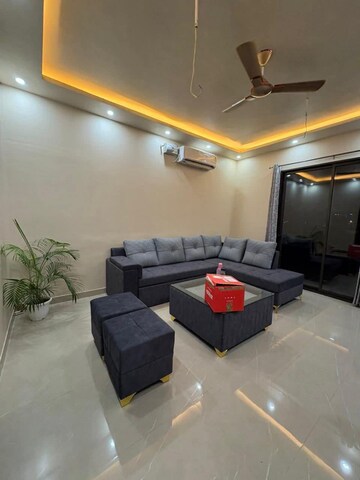Master Bedroom in 3 BHK Builder Floor at Ansal Plaza Sector-23, Sector 23 – for Rent