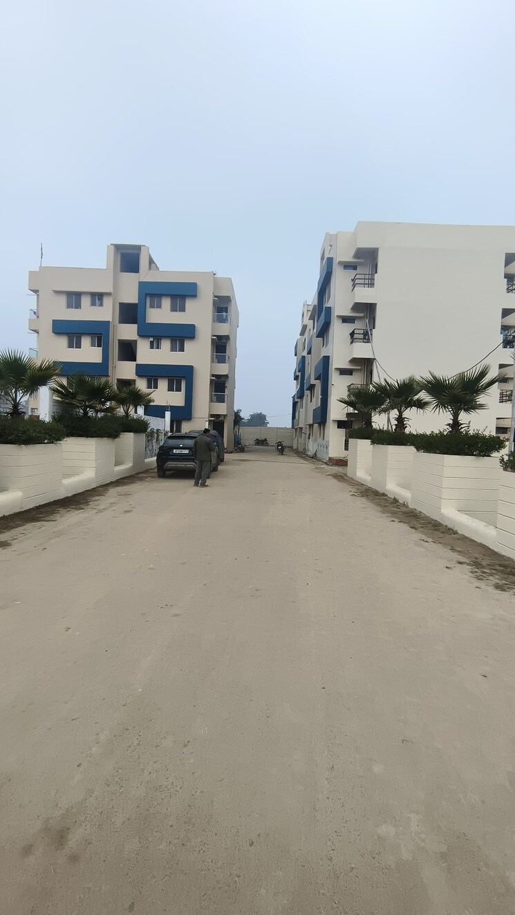  Parking, deva road 1 Bedroom 500 Sq.Ft. Apartment In Deva Road Lucknow 9703593