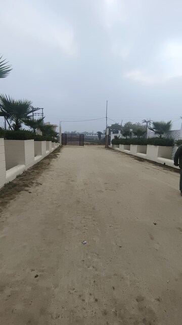 Parking in 1 BHK Apartment at Deva Road – for Sale