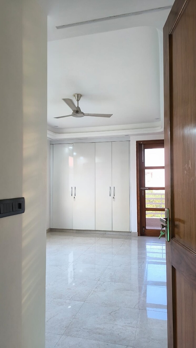 Room, sushant-lok-3 3 Bedroom 2370 Sq.Ft. Builder Floor In Sector 57 Gurgaon 9703606