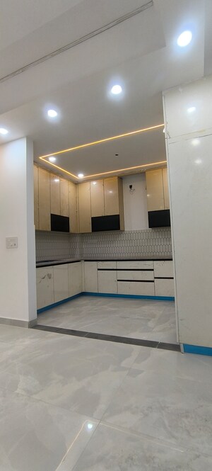 Kitchen in 3 BHK Builder Floor at Sushant Lok 3, Sector 57 – for Rent