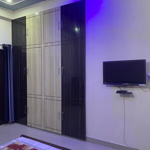 Room in  Pg at Gomti Nagar – for Rent