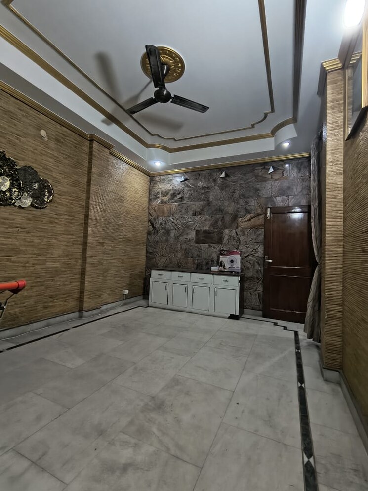 Room, new rajinder nagar 2 Bedroom 1050 Sq.Ft. Builder Floor In New Rajinder Nagar Delhi 9703635