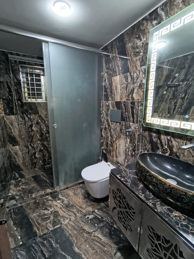 Bathroom, new rajinder nagar 2 Bedroom 1050 Sq.Ft. Builder Floor In New Rajinder Nagar Delhi 9703635