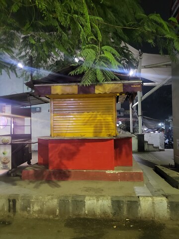  Shop For Rent in Alambagh