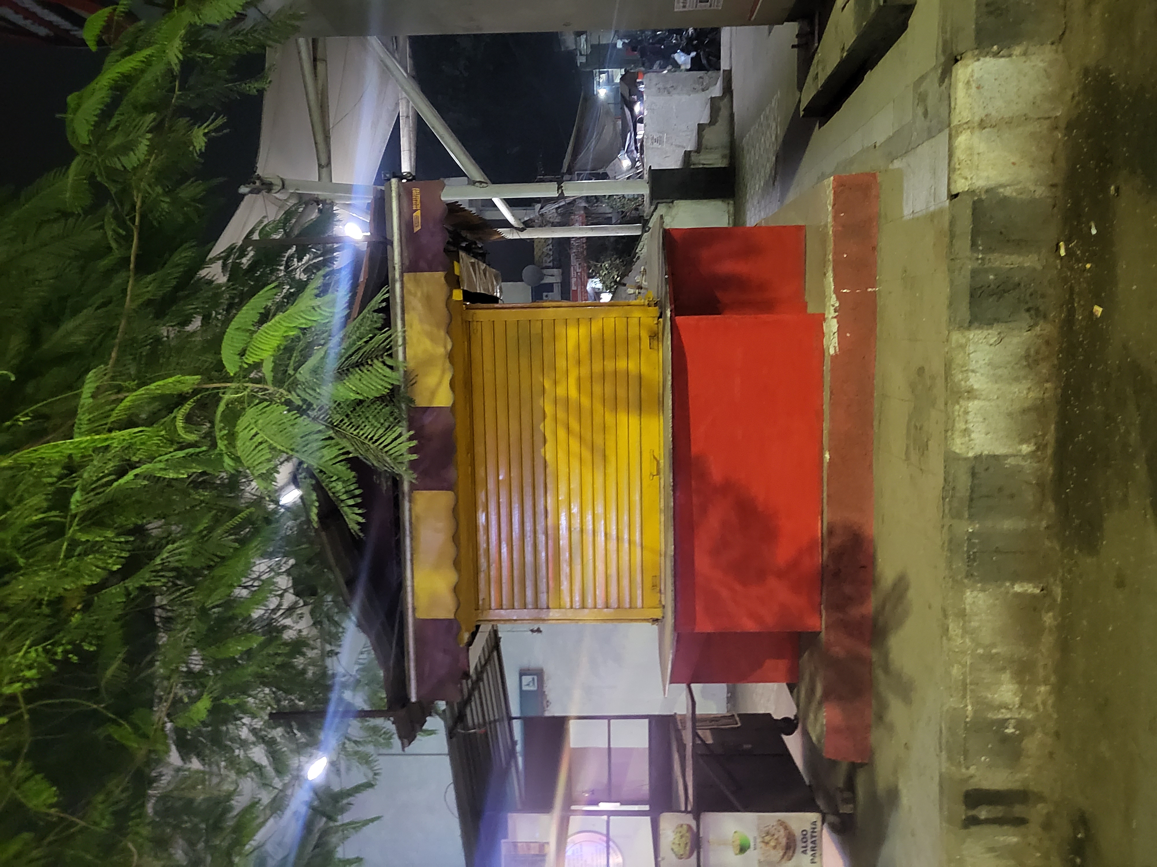 Retail Shop For Rent in Alambagh