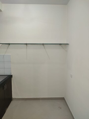 Room in 2 BHK Apartment at Kurla East – for Rent