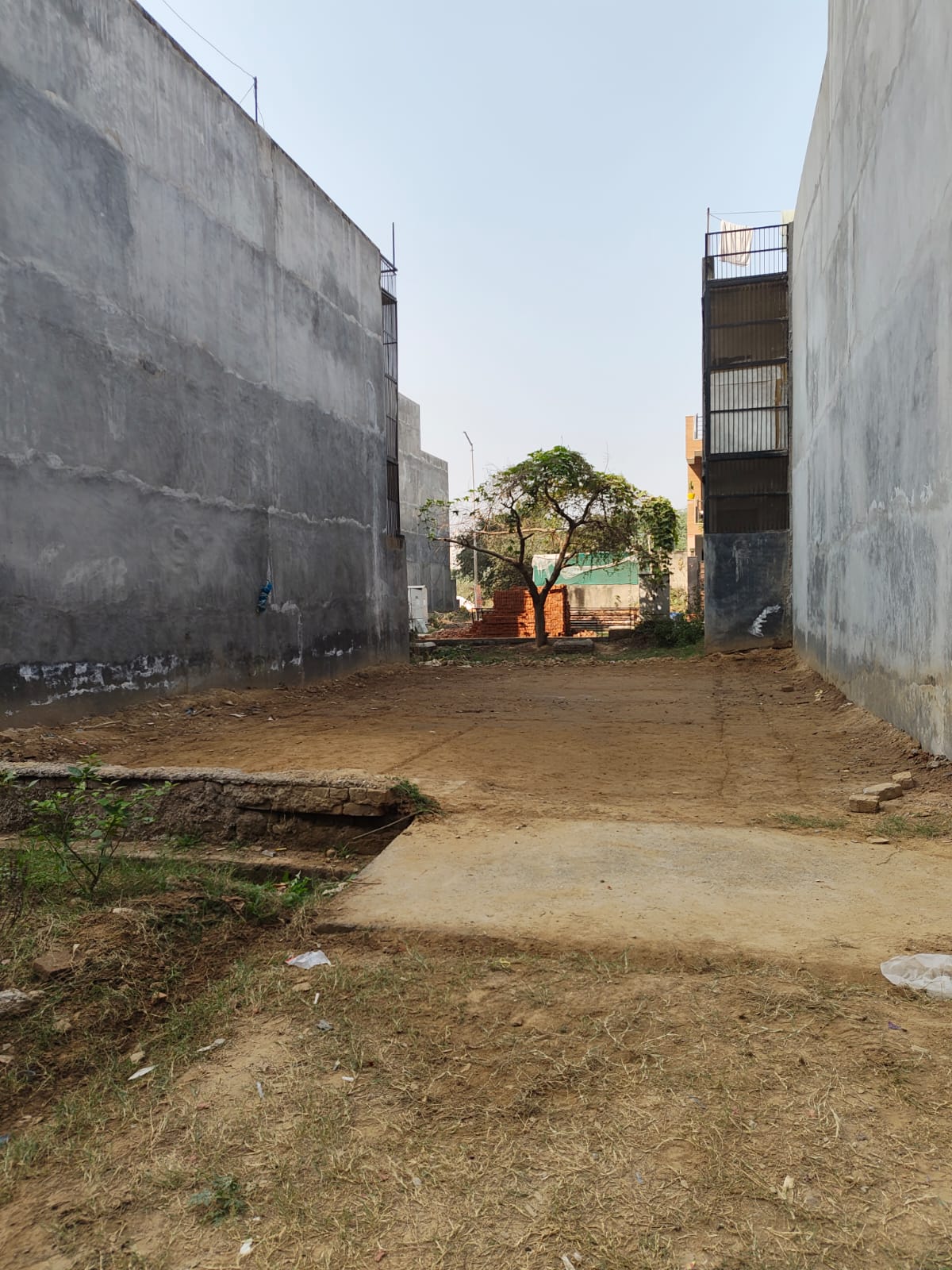 Plot For Sale in Sector 18 Yamuna Expressway