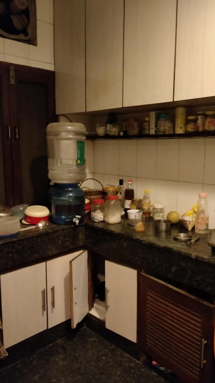 Kitchen, kailash colony 2 Bedroom 1000 Sq.Ft. Builder Floor In Kailash Colony Delhi 9703661