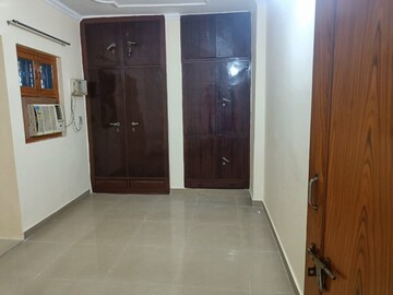 2 BHK Apartment For Rent in Vikas Puri