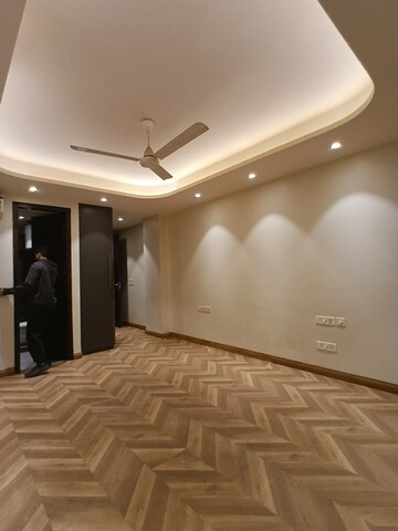 Bedroom in 4 BHK Builder Floor at Huda CGHS, Sector 56 – for Rent