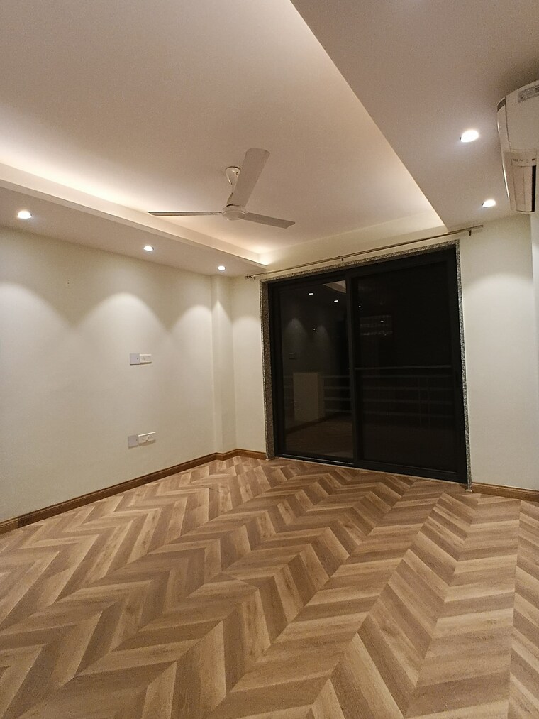 Bedroom, huda-cghs 4 Bedroom 4550 Sq.Ft. Builder Floor In Sector 56 Gurgaon 9703669