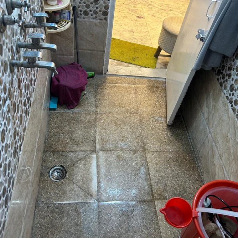  Parking, avantika colony 3 Bedroom 240 Sq.Yd. Builder Floor In Avantika Colony Ghaziabad 9703680