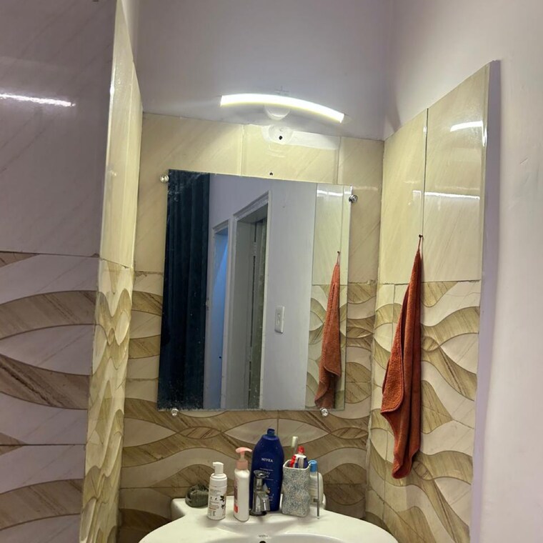 undefined, avantika colony 3 Bedroom 240 Sq.Yd. Builder Floor In Avantika Colony Ghaziabad 9703680