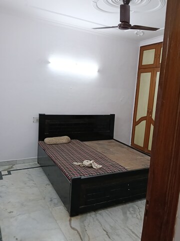 2 BHK Builder Floor For Rent in Paryavaran Complex