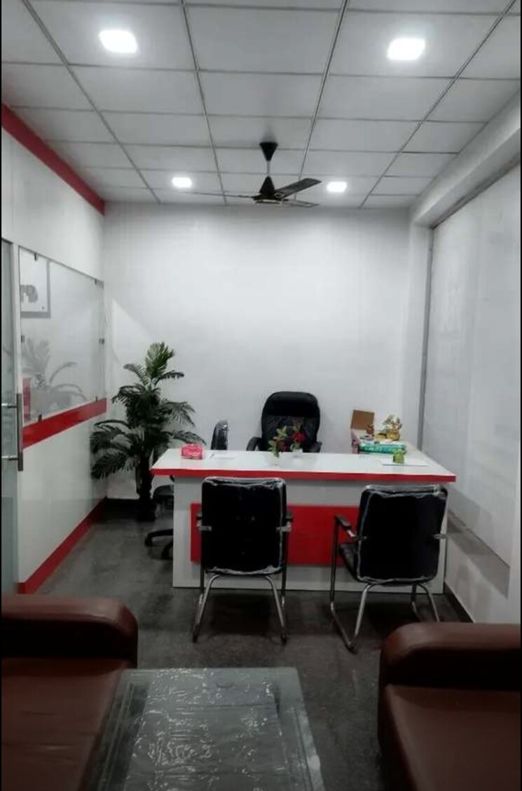 Team Area, hazratganj Commercial Office Space 900 Sq.Ft. In Hazratganj Lucknow 9703701