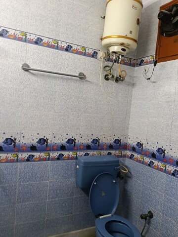 Attached Bathroom in 2 BHK Builder Floor at Paryavaran Complex – for Rent